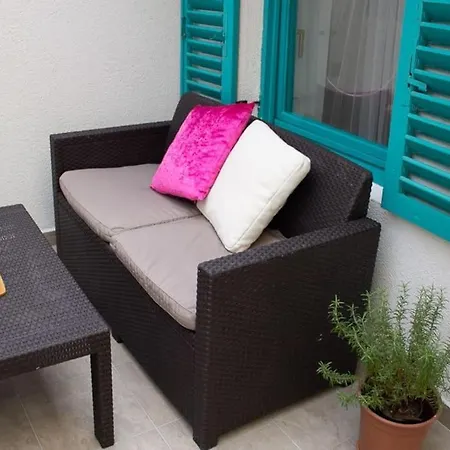 Lovely In The Heart Of Apartment Pula