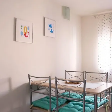 Lovely In The Heart Of Apartment *